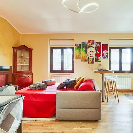 Frida Nuovo Luminoso Con Vista Aperta E Parcheggio Economico Vicino Apartment *